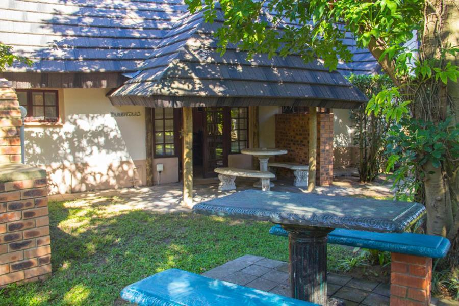 Aristo Manor Self-Catering Accommodation Richards Bay Bagian luar foto