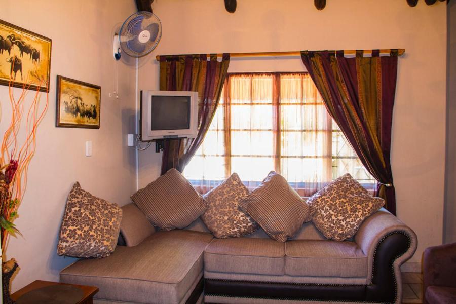 Aristo Manor Self-Catering Accommodation Richards Bay Bagian luar foto